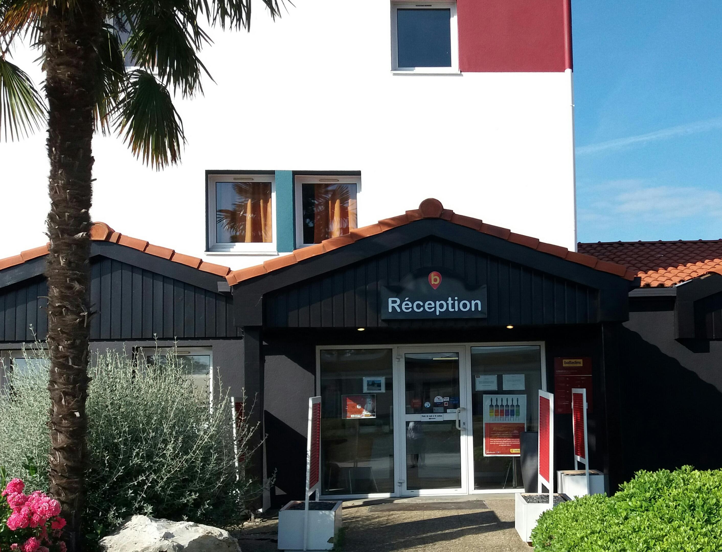 卡斯特尔库里埃尔 凯里亚德阿根直营饭店酒店 外观 照片