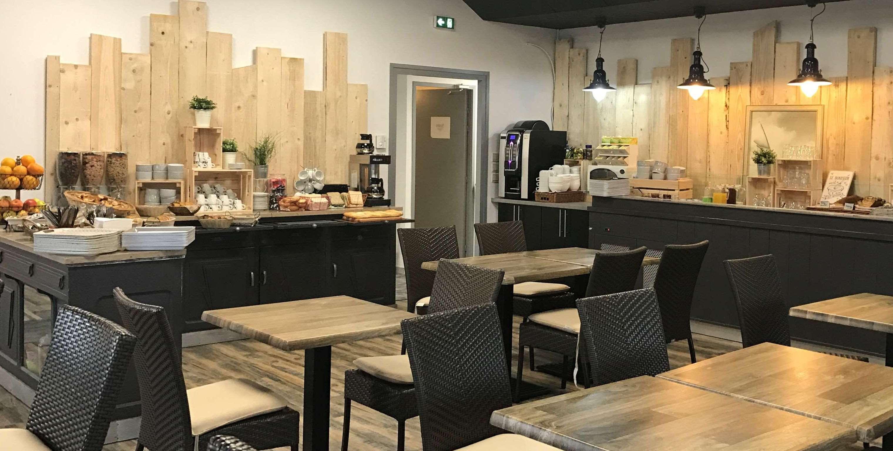 卡斯特尔库里埃尔 凯里亚德阿根直营饭店酒店 外观 照片