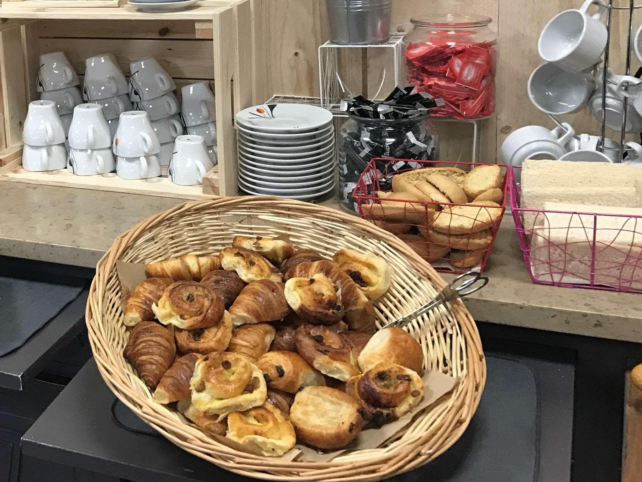 卡斯特尔库里埃尔 凯里亚德阿根直营饭店酒店 外观 照片
