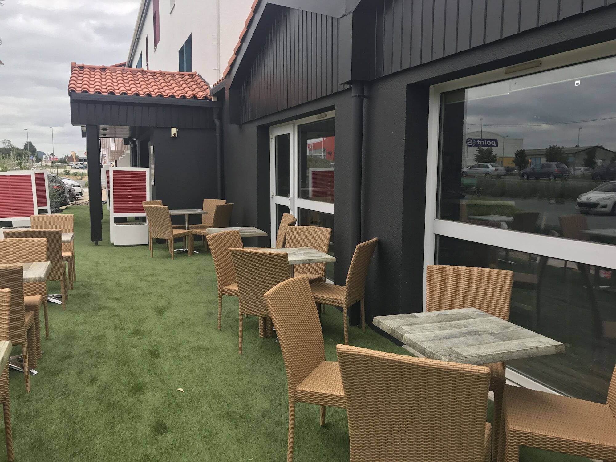 卡斯特尔库里埃尔 凯里亚德阿根直营饭店酒店 外观 照片